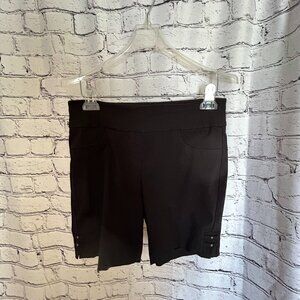 Ladies Hearts of Palm shorts Size 8